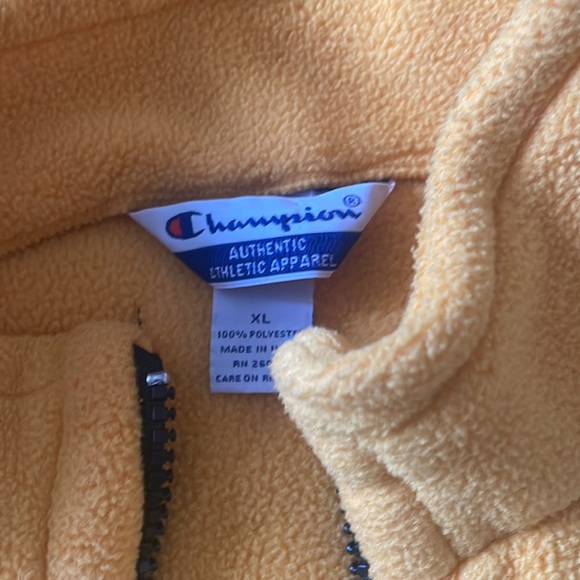 Champion Vest - Picture 2 of 4